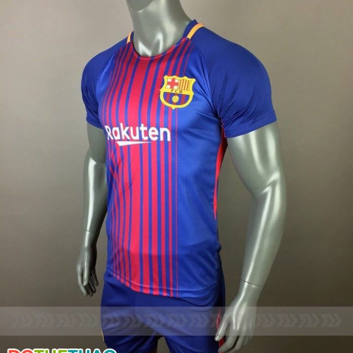 Áo bóng đá CLB Barca màu xanh dương năm 2018