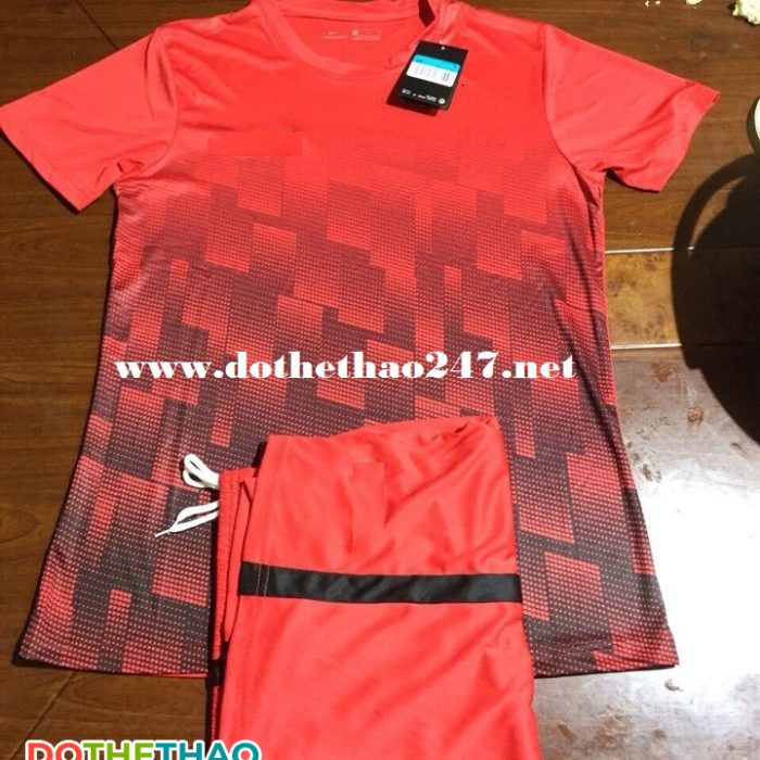 Áo bóng đá không logo caro màu đỏ 2018