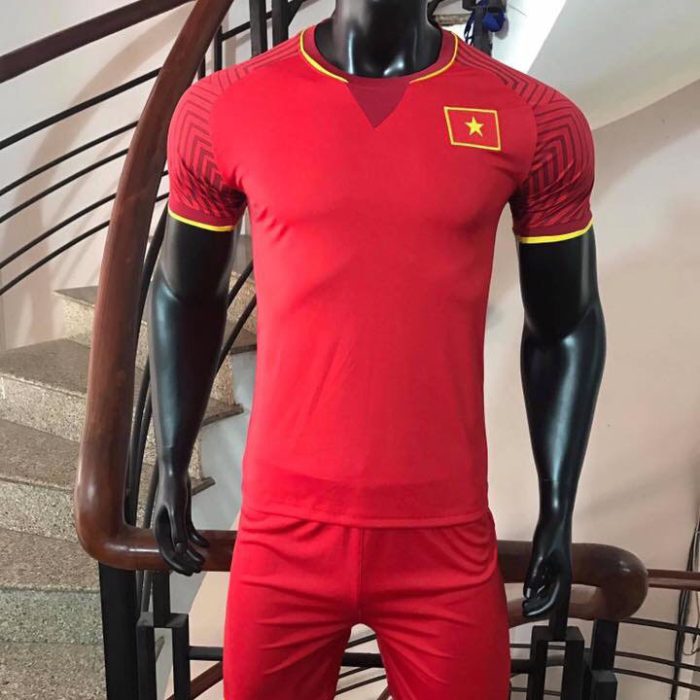 ÁO BÓNG ĐÁ ĐỘI TUYỂN VIỆT NAM MÀU ĐỎ 2018