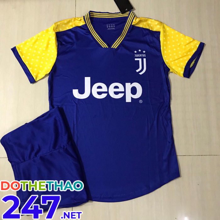 Áo bóng đá CLB Juventus màu xanh dương pha đỏ mới nhất năm 2019-2020