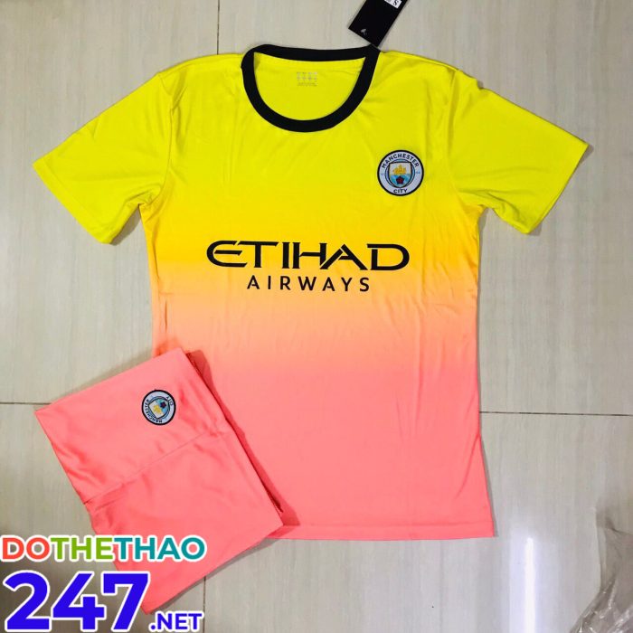 Áo bóng đá CLB Mancity màu vàng hồng mới nhất năm 2019-2020