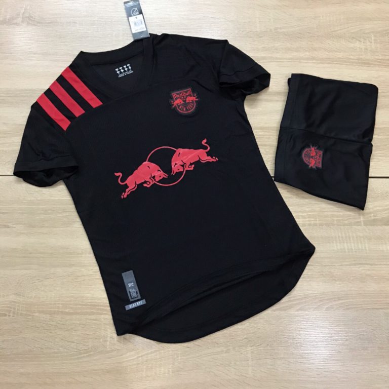 Áo bóng đá KLG RedBull màu đen mới nhất 2021