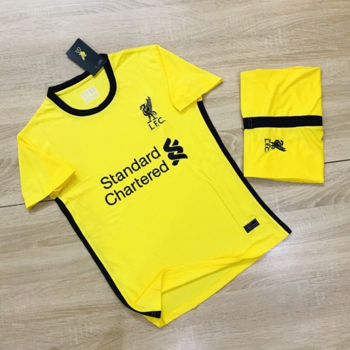 Áo bóng đá CLB Liverpool màu vàng mới nhất mùa giải 2021