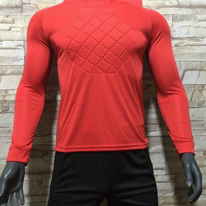 Áo thủ môn màu đỏ hot nhất mùa giải 2020-2021