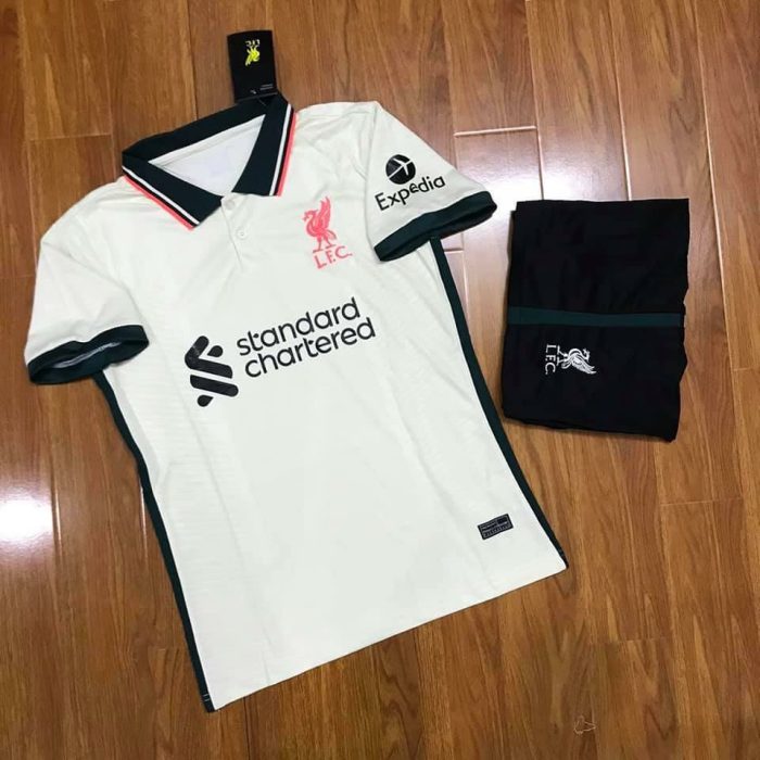 Áo bóng đá CLB Liverpool màu trắng mới nhất 2021-2022