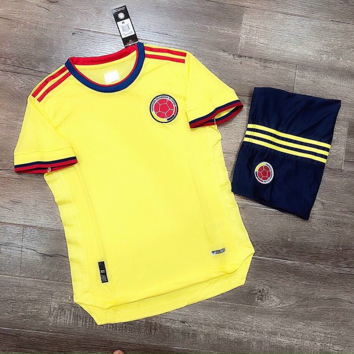 Áo bóng đá đội tuyển Colombia màu vàng mới nhất 2021-2022